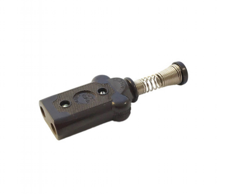 Conector de corriente para plancha eléctrica