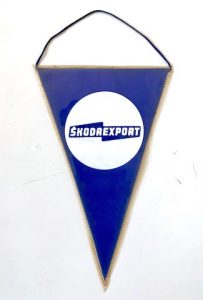 Estandarte promocional de la compañía checoslovaca Skodaexport