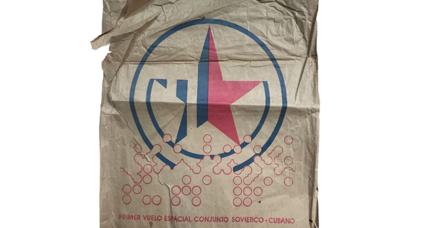 Sobre de papel cartucho que promociona el Vuelo Espacial Conjunto Soviético-Cubano