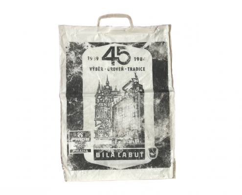Bolsa de nylon de una tienda por departamentos de Praga